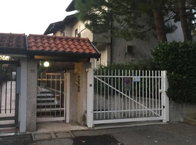 Casa Arcobaleno בית הארחה *