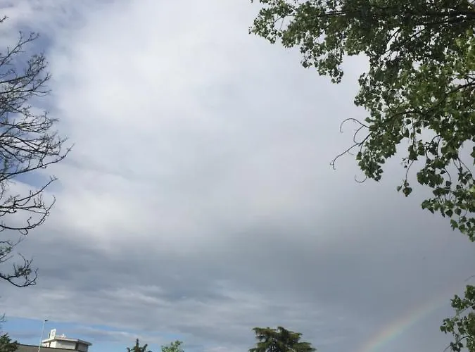 Casa Arcobaleno בית הארחה *